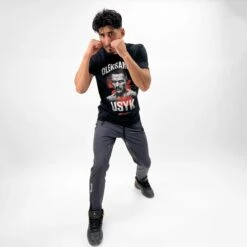 USYK Graphic Tee -RIVAL Boxinggear R 2024 fighter tee USYK front action 02